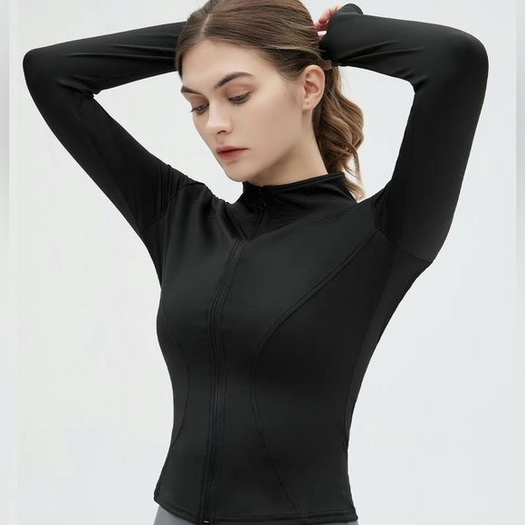 Women’s mock neck zip up spring sports jacket NWT - Picture 2 of 3